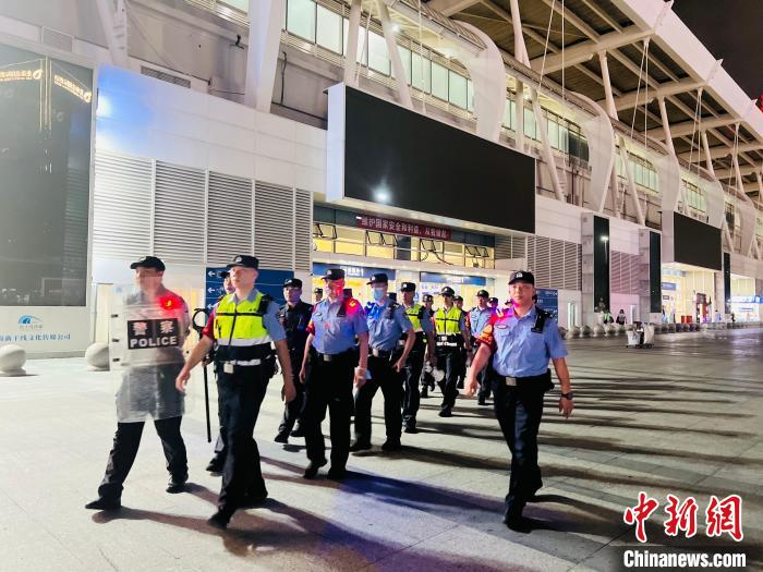 广铁警方强化站区治安和交通秩序整治 全力护航旅客出行