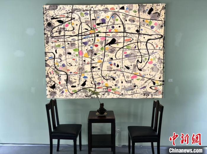 长三角产业创新带艺术展在沪开展